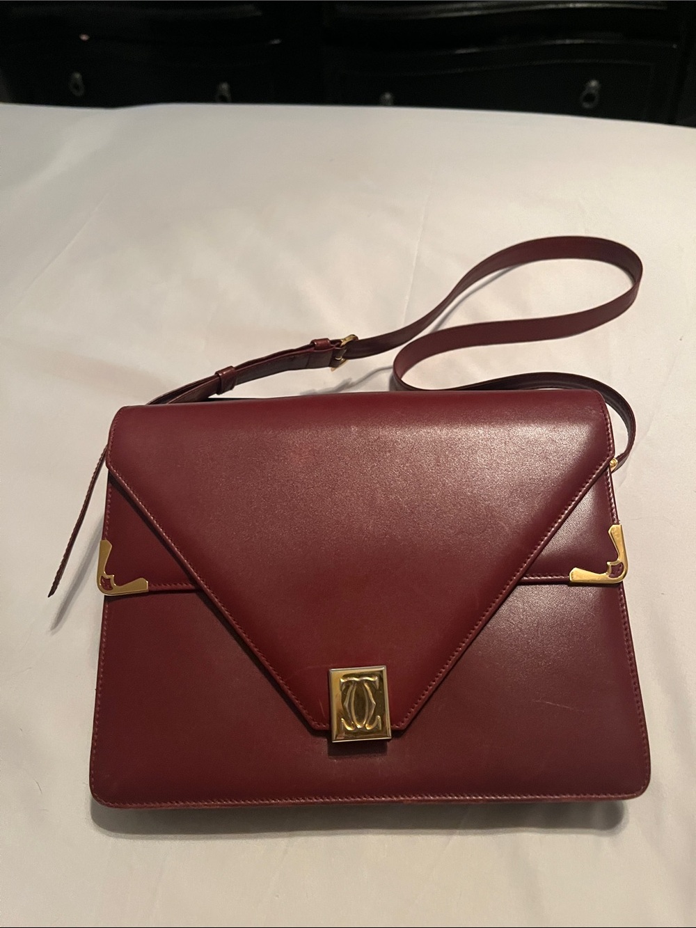 Classic Burgundy Leather Shoulder Bag with Gold Hardware